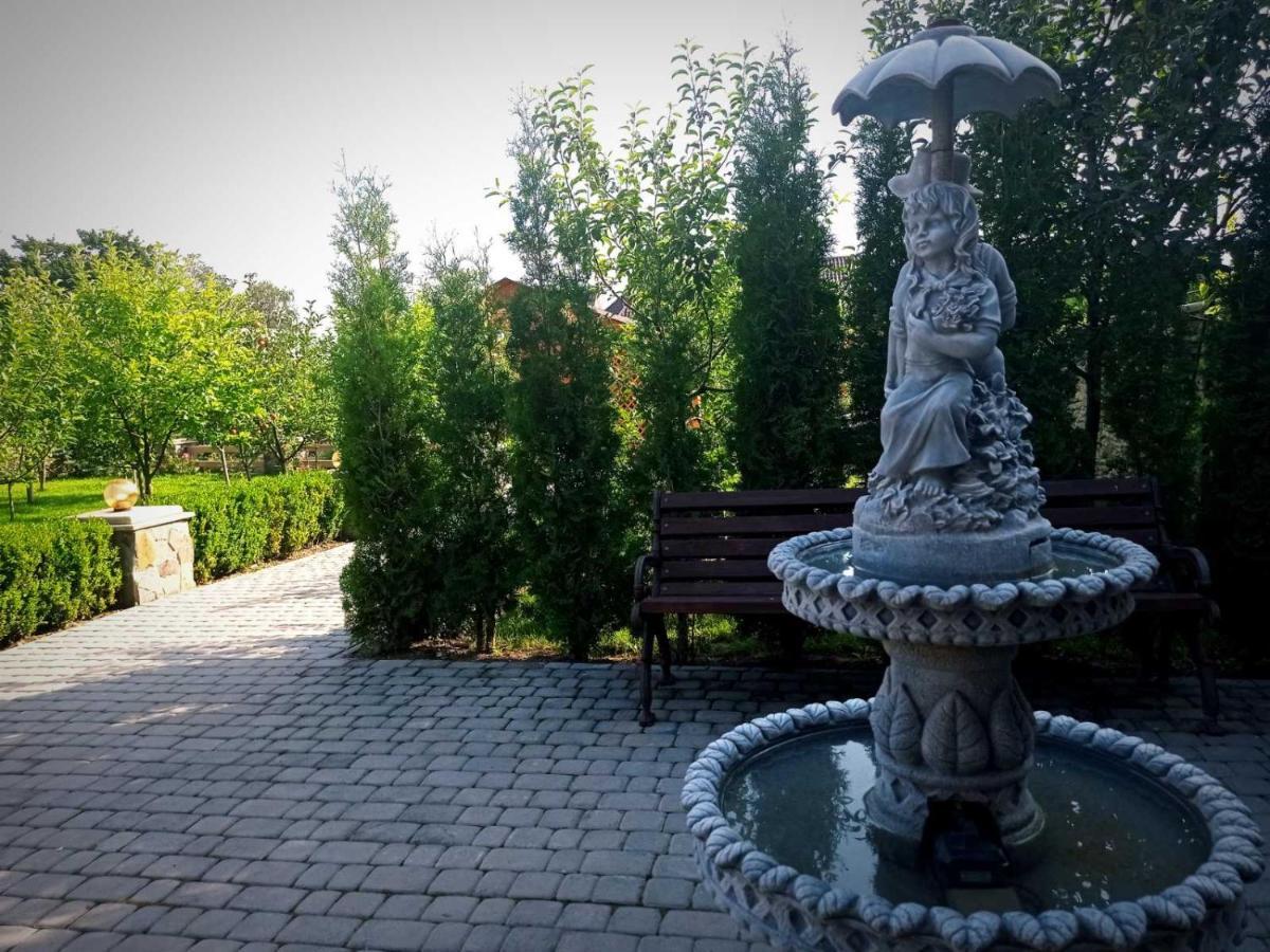 Готельно-Ресторанний Комплекс Прованс Парк 포차이프 외부 사진