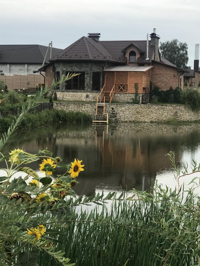 Готельно-Ресторанний Комплекс Прованс Парк 포차이프 외부 사진